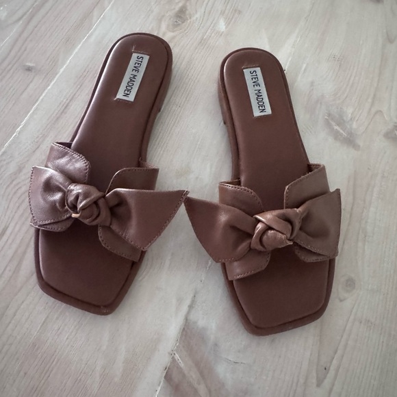 Steve Madden Brown Bow Detail Sandals - Picture 4 of 4